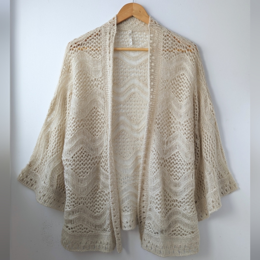 Lace Knit Kimono Fuzzy Top Cream